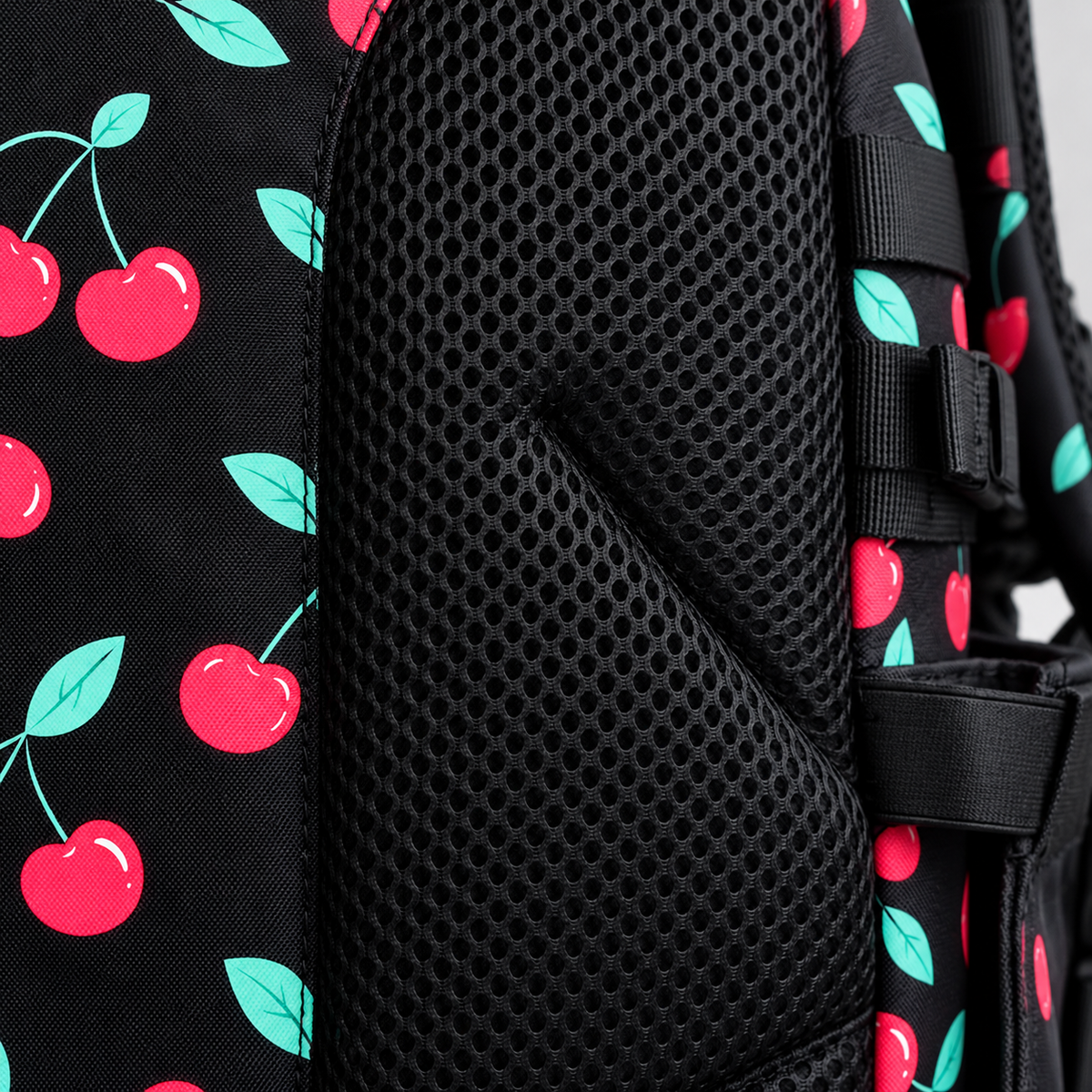 black cherry backpack – black breathable back mesh detail